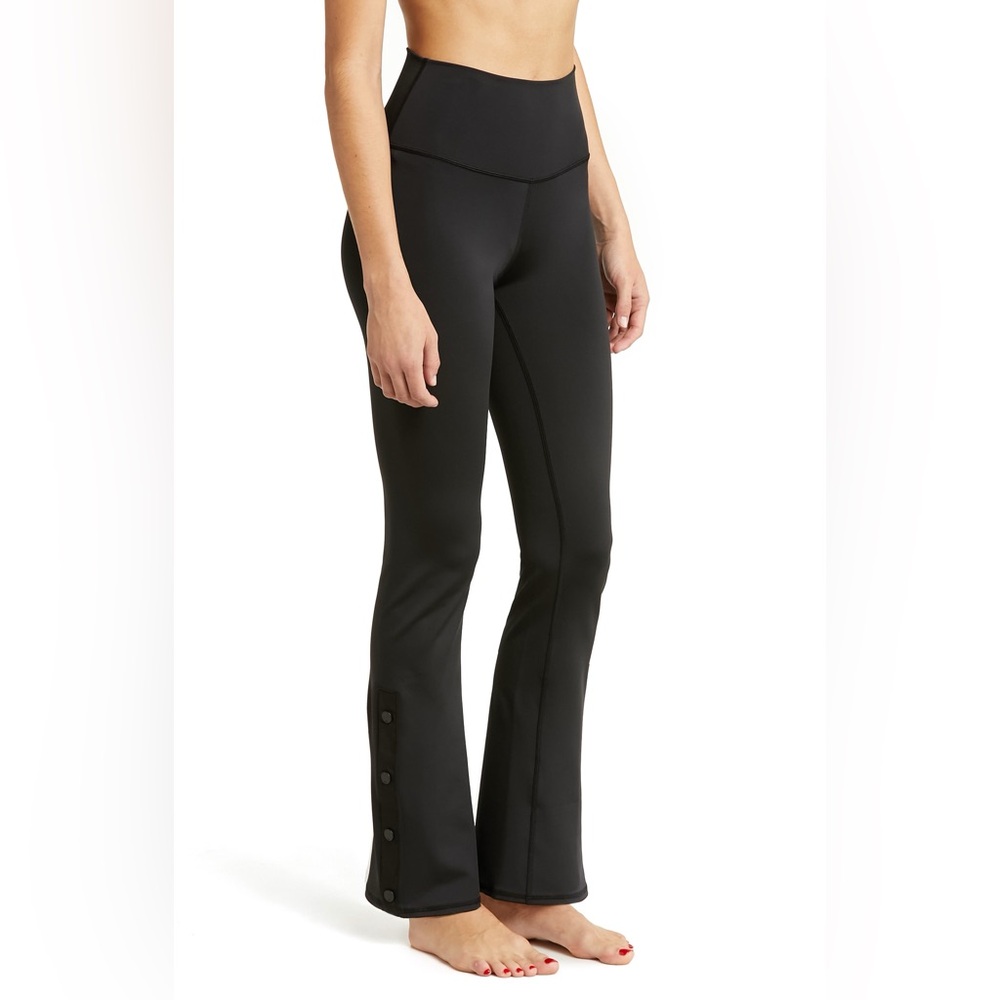 Alo Airlift Game Changer High Waist 7/8 Flare Leggings